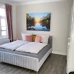 Albarts By Mountain Apartment *